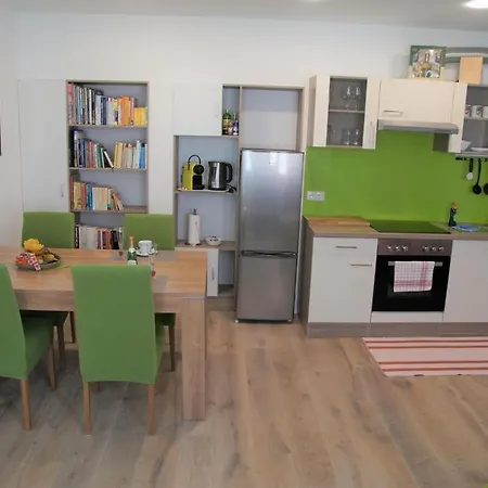 Elli, Inklusive Kostenfreiem Eintritt In Alpentherme Apartmán